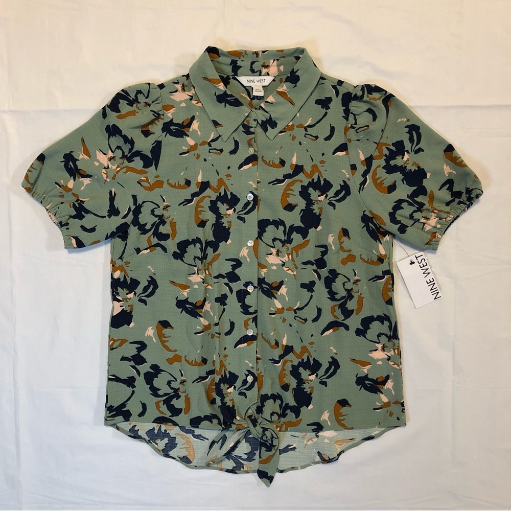 NWT Nine West Women’s Short Sleeve Knot-Hem Button-Down Green Floral Shirt S - Picture 1 of 10